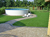 Gartengestaltung: Rollrasen um den Pool